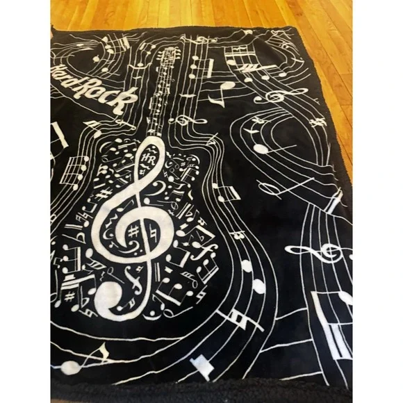 Hard Rock Cafe Black White Fuzzy Blanket Guitar Music Notes Soft 46x58